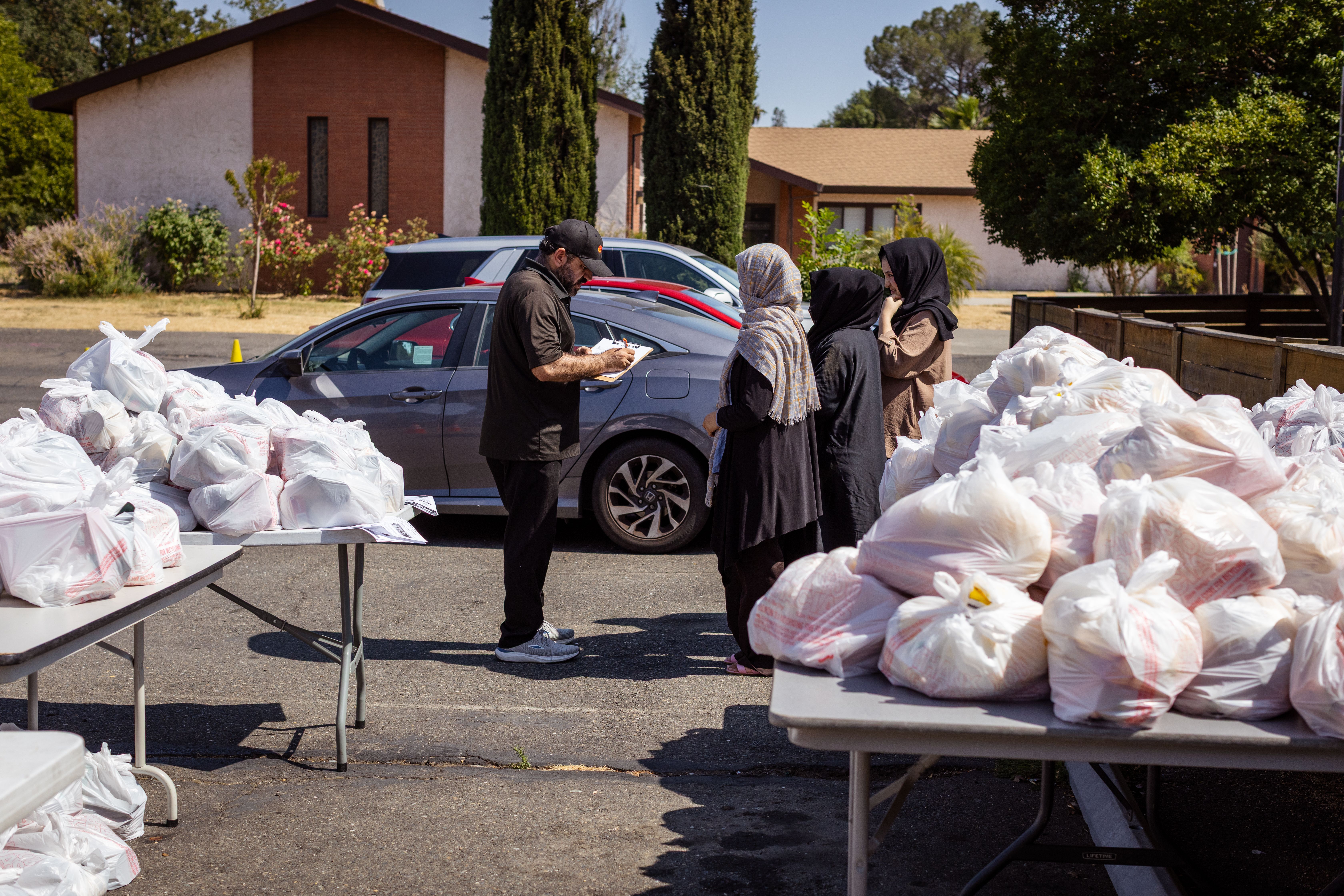 HEC connects residents to healthy food