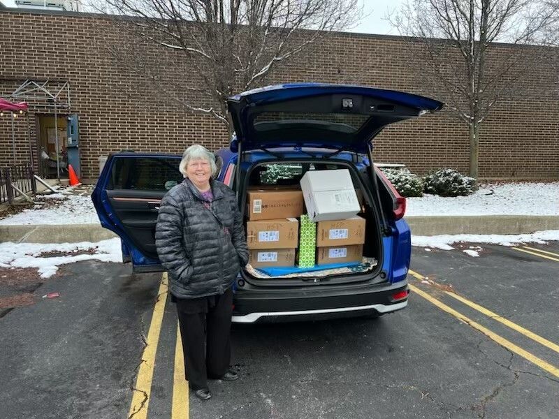 Rotary of Villa Park & Library Friends Donate! 