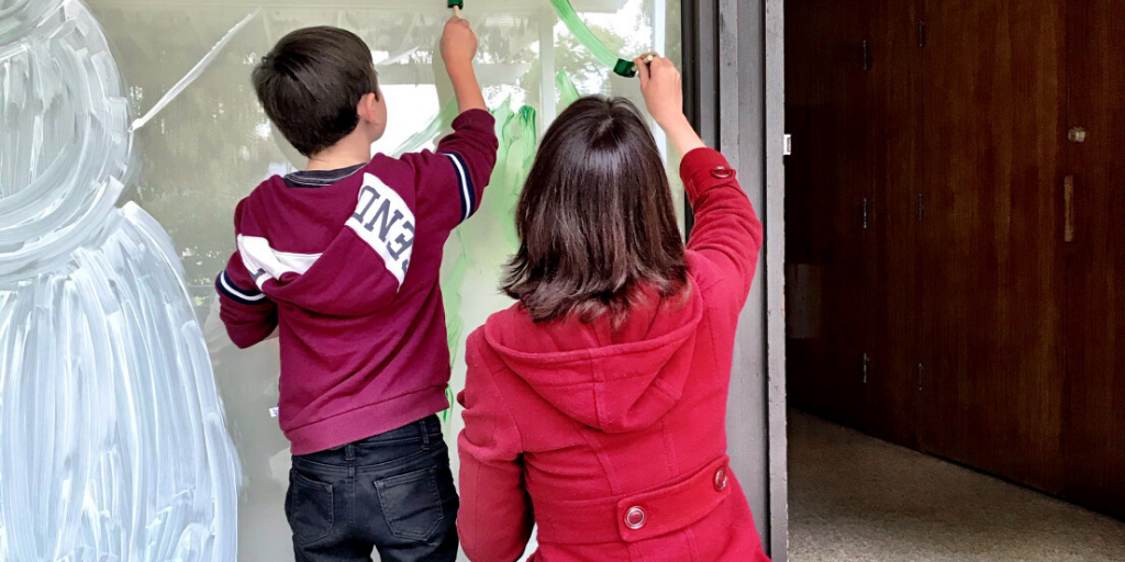 Winter Service Day Volunteers Deck the Halls at David & Margaret