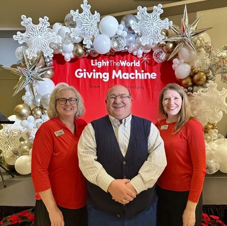Holiday Giving 2024: Giving Machines at University Place Orem