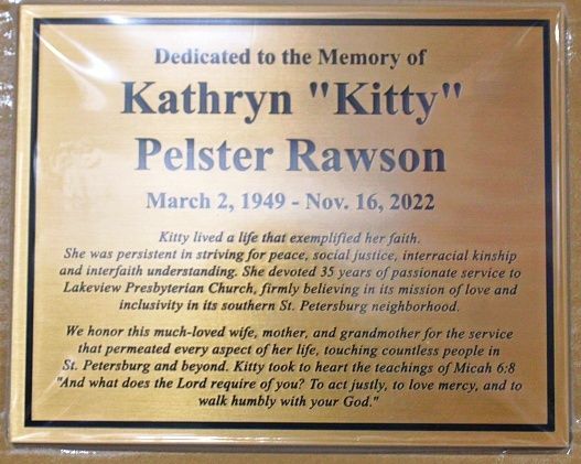 D13277- Carved 2.5-D Raised Relief HDU "In Memory of" Plaque 