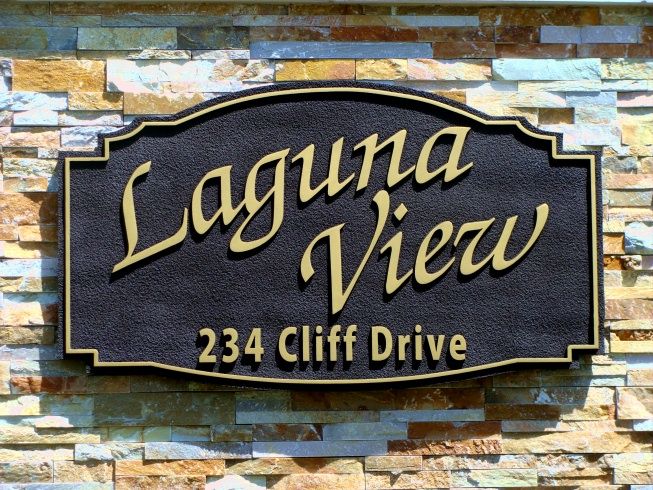 I18142 - Sandblasted HDU Property Name and Address Sign"Laguna View", with Gold Text