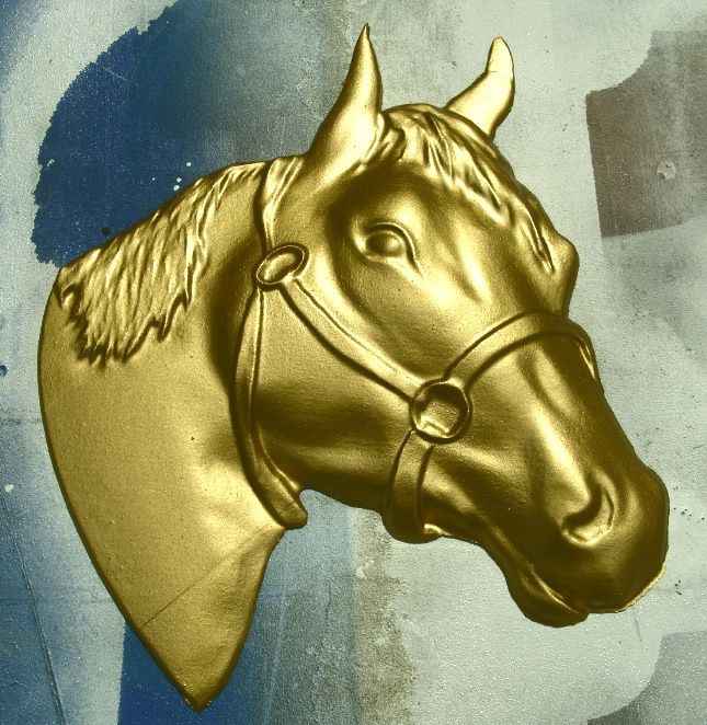 P25714 - Carved Quarterhorse Head, Metallic Gold Painted