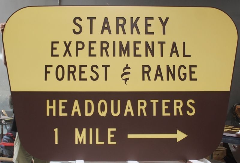 G16138a - Carved sign for Starkey Experimental Forest and Range