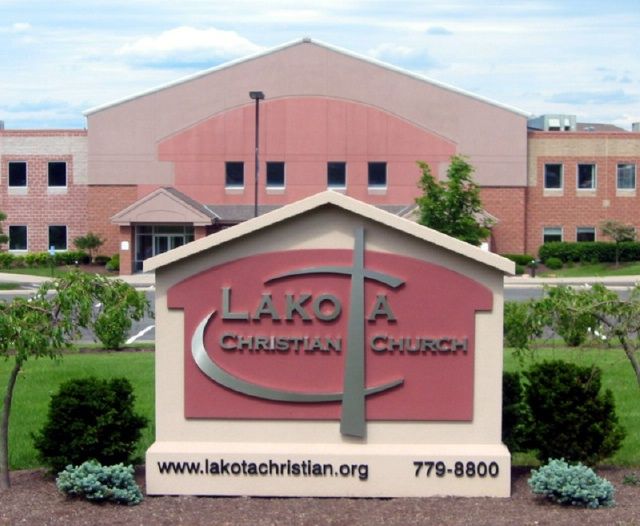 D13008 - Modern Christian Church Entrance Monument Sign