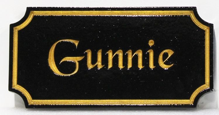 P25433 - Engraved HDU Stall Sign for "Gunnie", with Text and Border Gilded with 24K Gold-Leaf