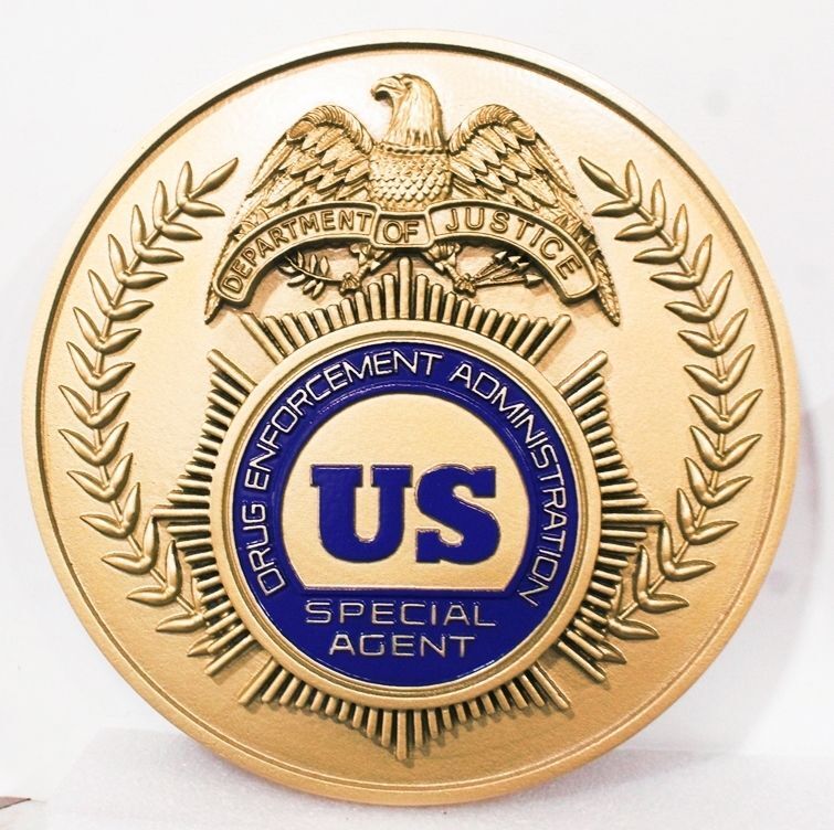 AP-2527 - Carved Plaque of the Badge of a Special Agent of the Drug Enforcement Administration (DEA)