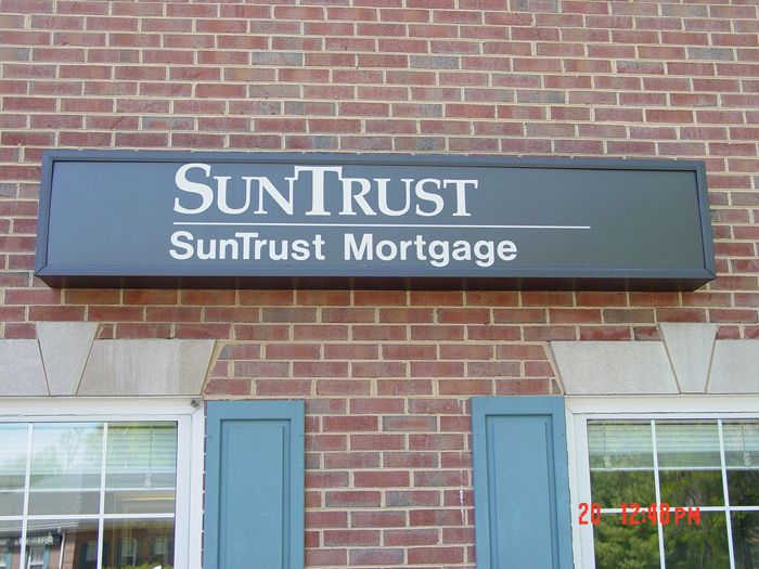 Suntrust Storefront Sign