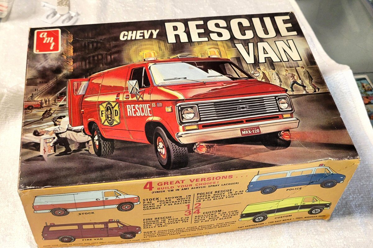 AMT Chevy Rescue Van Model Kit