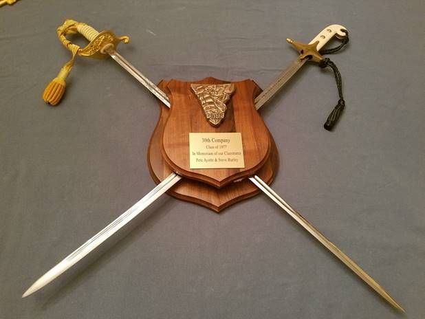M3092 - Wall Plaque for the US Army  with Two Crossed Swords (Gallery 31)