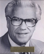 Utgaard, Dr. Merton
