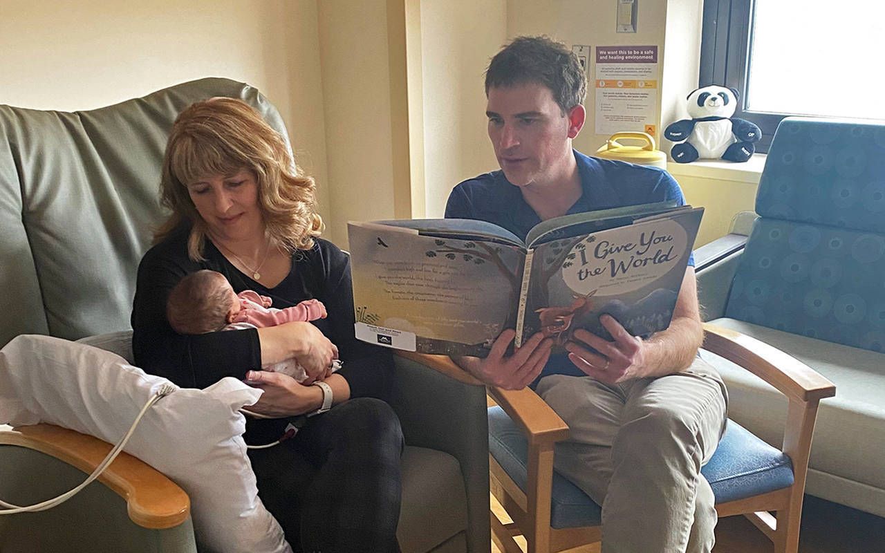 New NICU Reach Out and Read Program at Masonic Children's Hospital Helps Parents Bond with Their New Babies