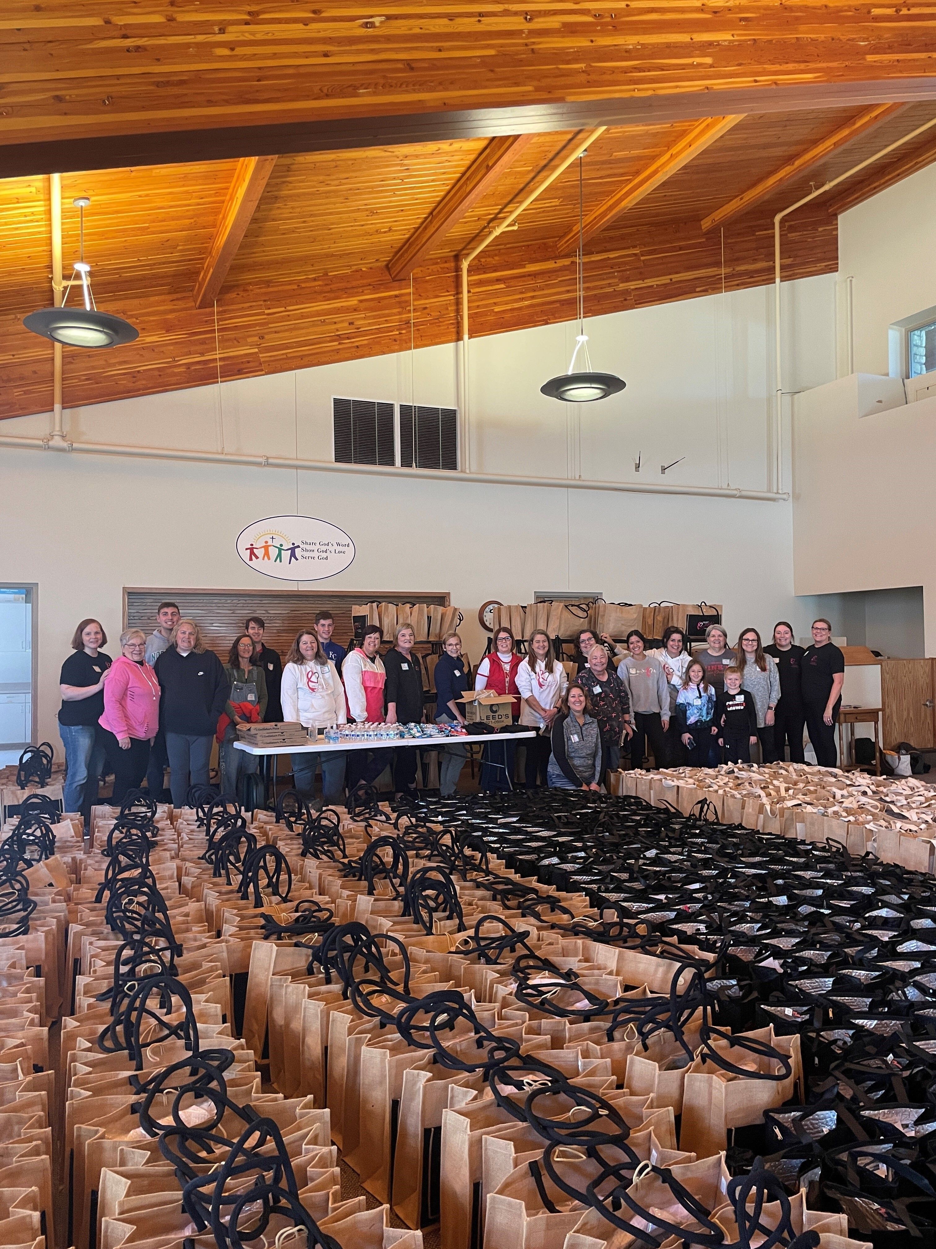 Project Pink’d Volunteers to Assemble and Deliver 1,000 Healing Hearts Survivor Kits