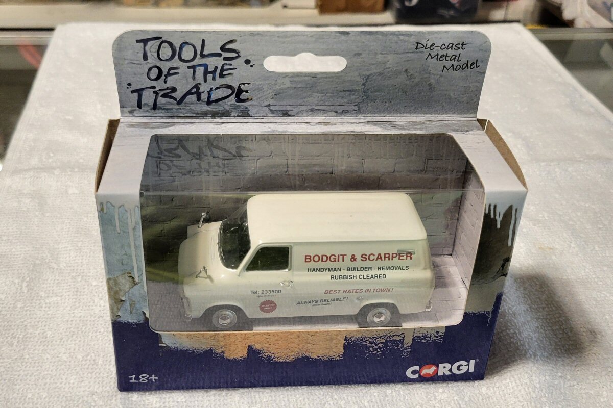 Corgi Ford Transit Van MK1 Bodget & Scraper - 1:43 scale