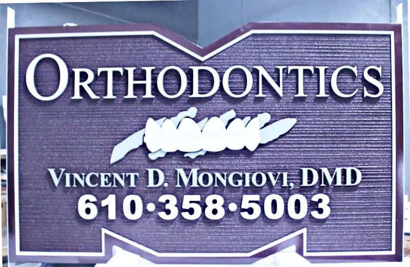 BA11576 - Carved and Sandblasted Wood Grain HDU Orthodontics Sign with Artwork