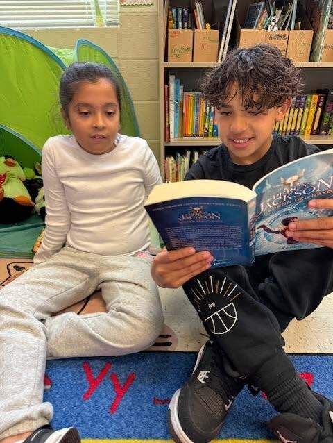 A Library of Possibilities - Growing Bilingual Readers at Camey Elementary