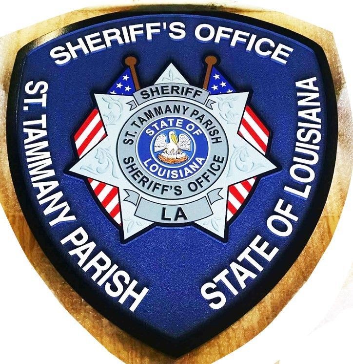 PP-2412 - Carved 2.5-D Raised Relief Mahogany Plaque  Shoulder Patch  of the Sheriff's Office of St. Tammany Parish, State of Louisiana