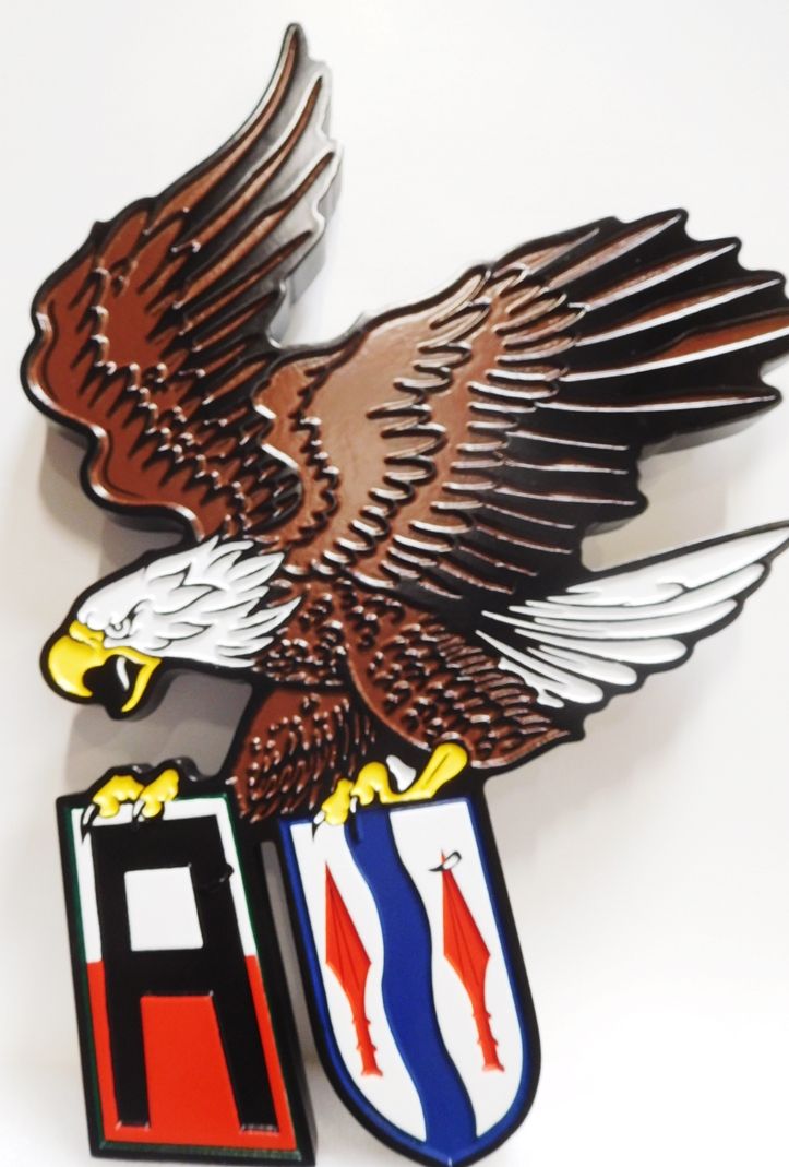 MP- 1505 - Carved Plaque of a Flying Eagle Insignia of a Unit of the US Army, 2.5-D , Artist-Painted
