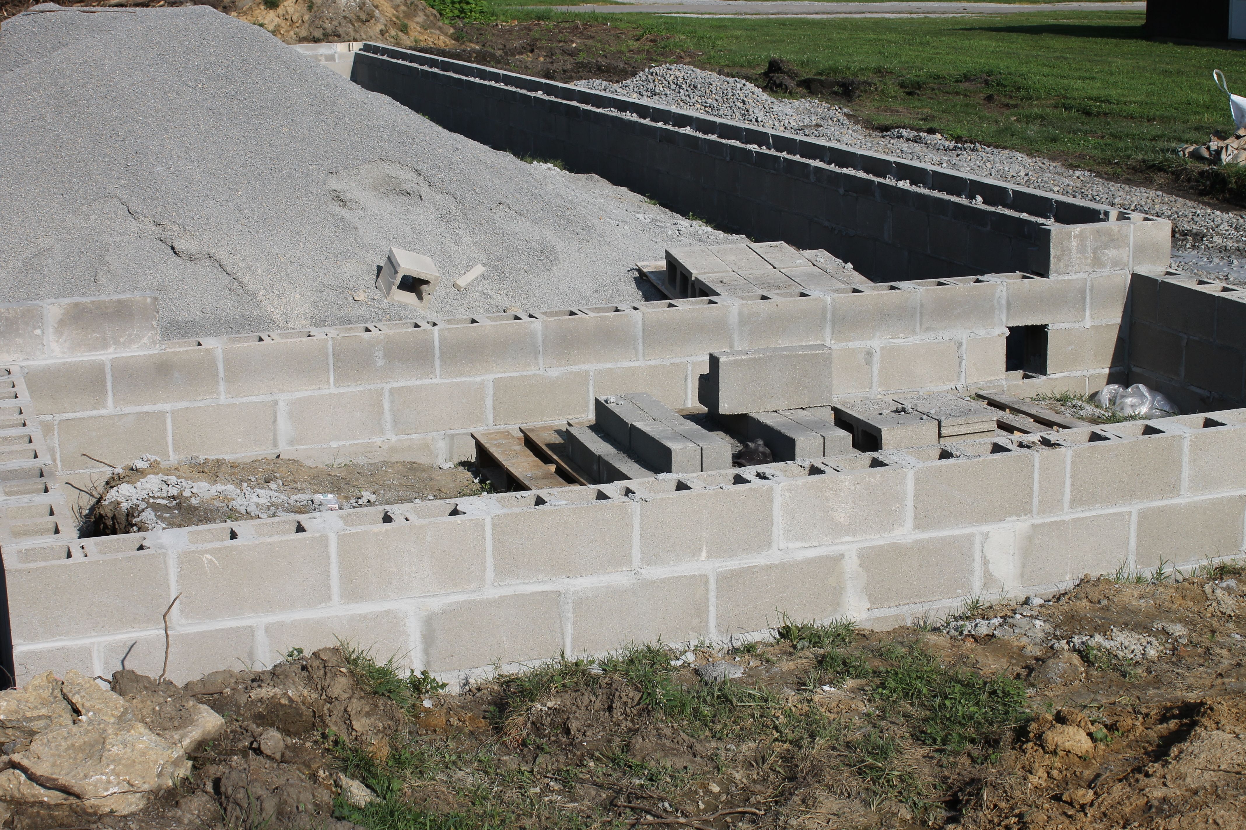 Block Has Been Laid on Grant St.