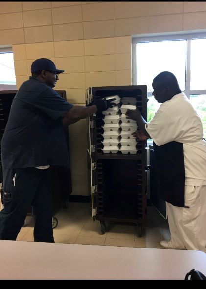 Grab ‘N Go Meals for Students in East Baton Rouge Parish During the Covid-19 Closure