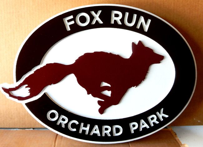 I18556 - Carved Property Name Sign,"Fox Run", with Running Fox