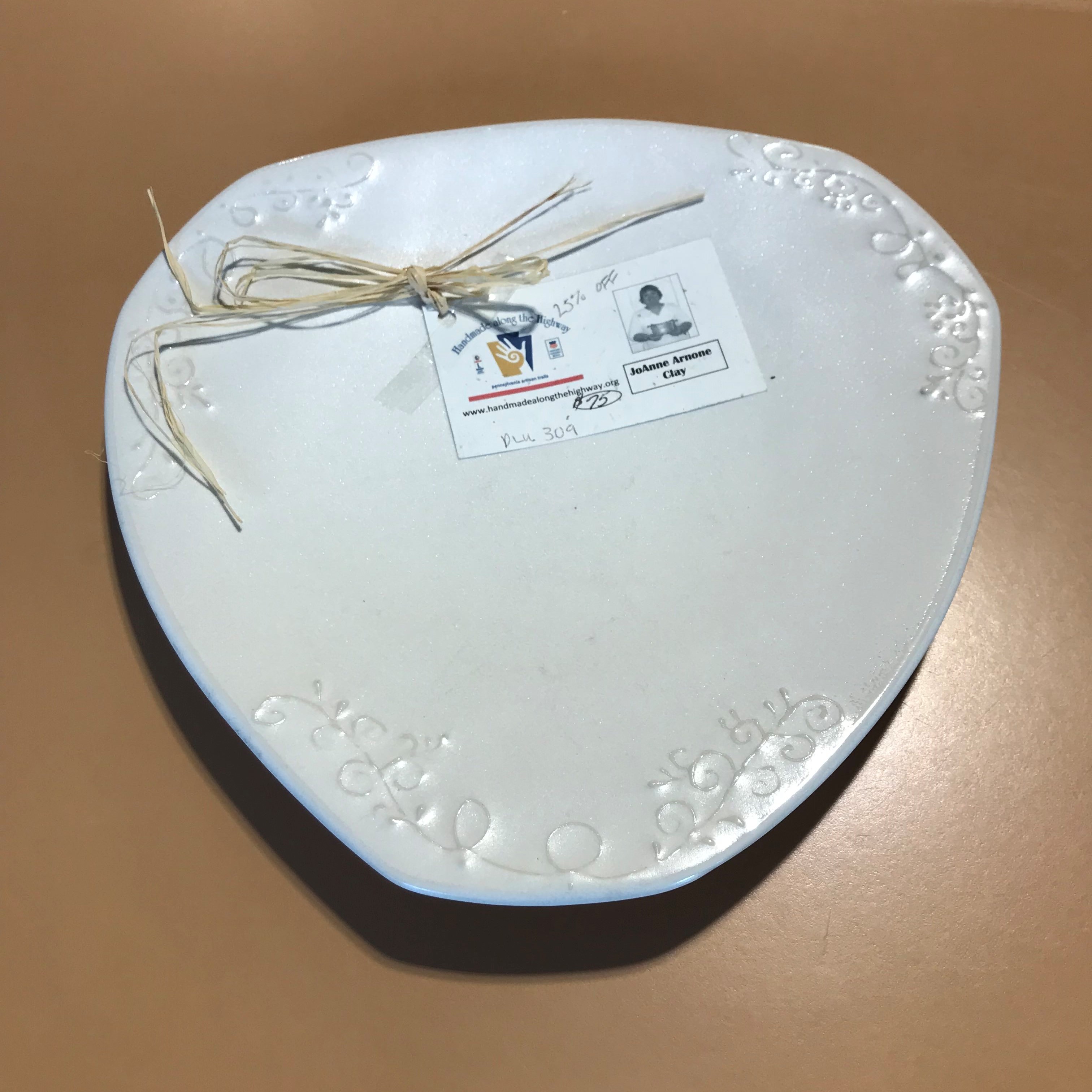 Decorative Plate (White)