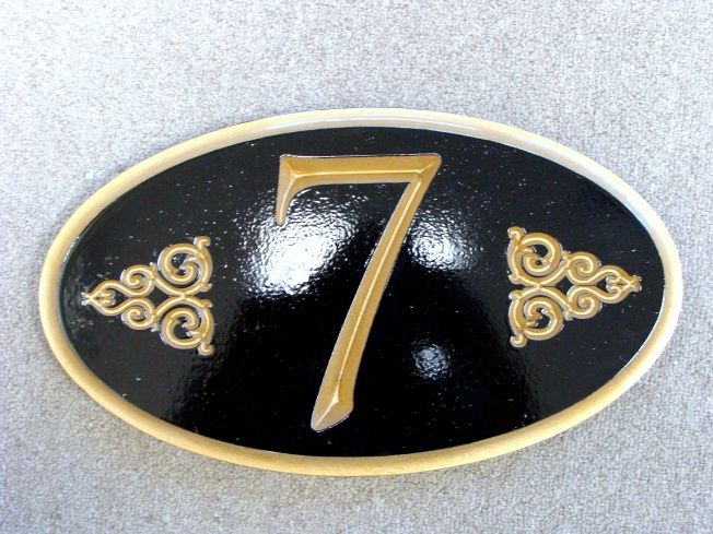 I18864 - Elegant Black & Gold Address Number Wall Plaque