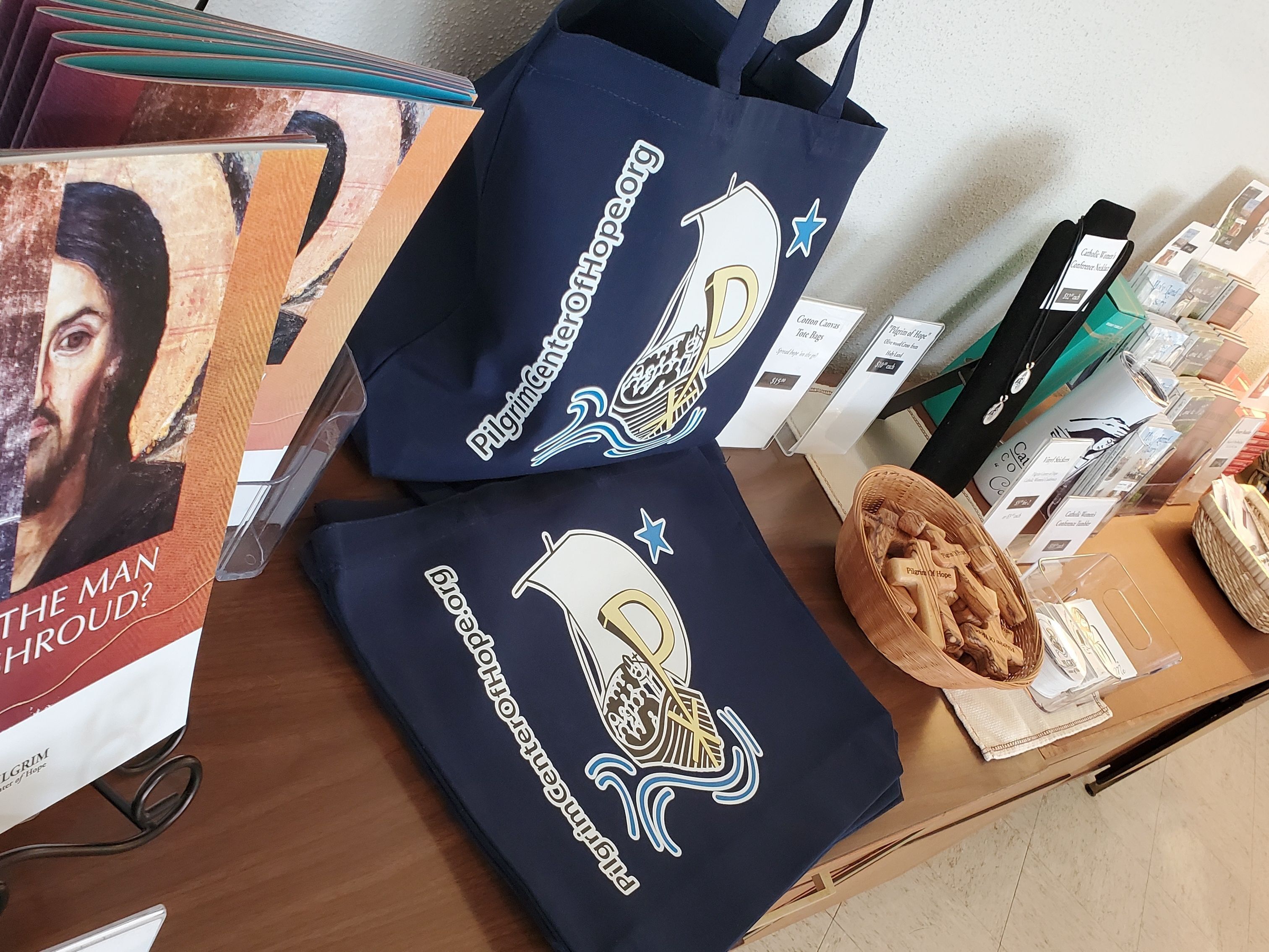 Purchase Gifts & Mementos