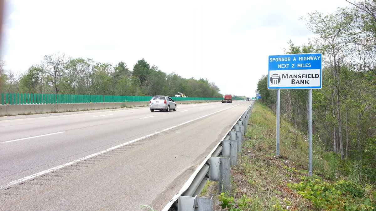 Programs to reduce litter along Massachusetts highways