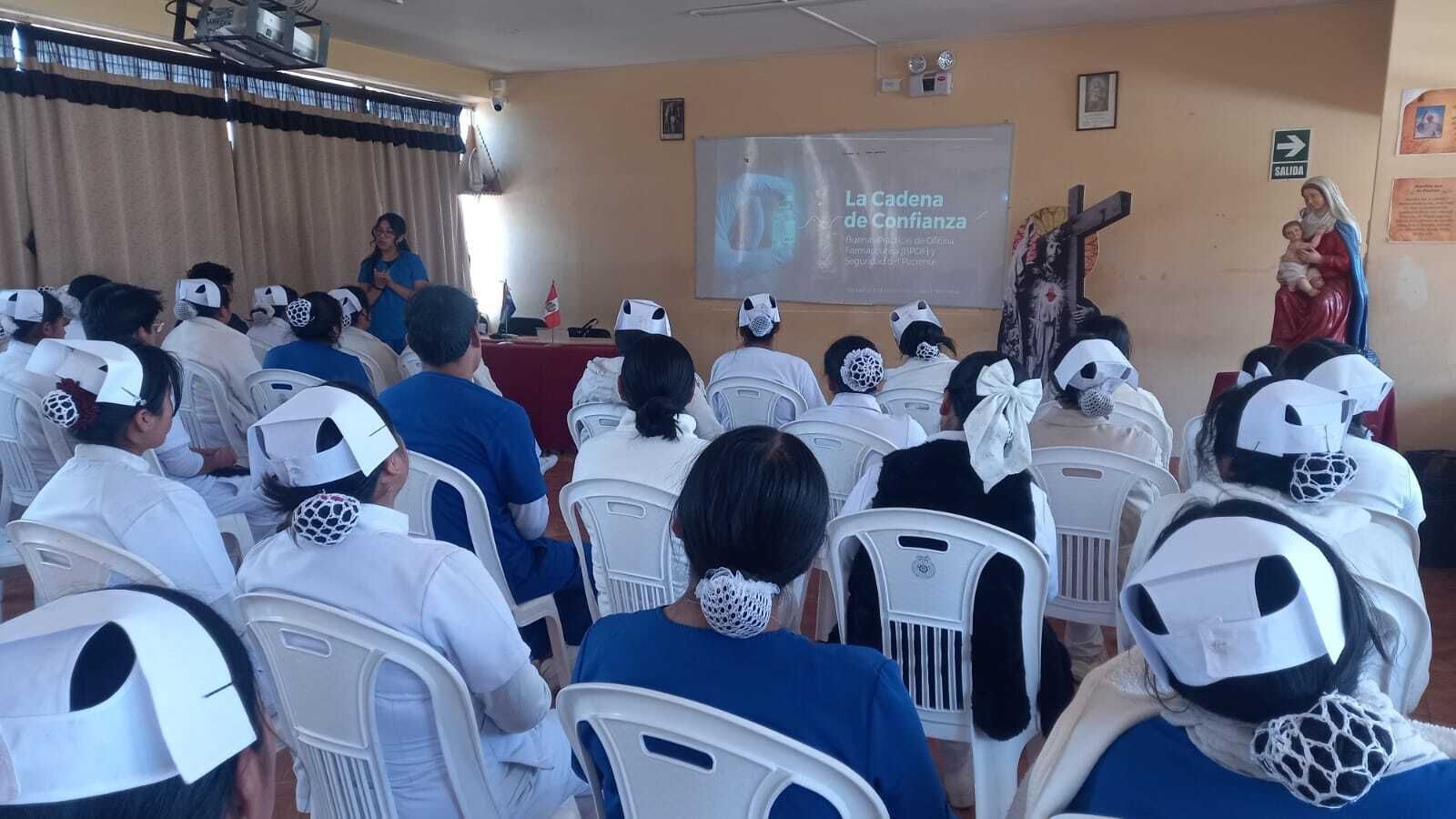FORMACIÓN PROFESIONAL PARA UN MEJOR SERVICIO