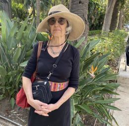 Dr. Molly Conner Ogorzaly - Perfumes, Potions, and Other Plant Aphrodisiacs: the Science and Chicanery of Aromatherapy