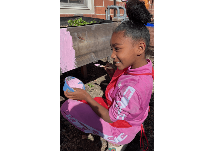 Girl painting flower bad