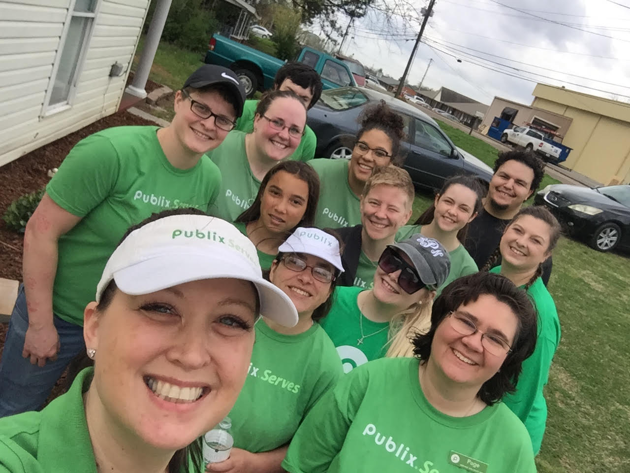 Publix Work Day at the Harris Home