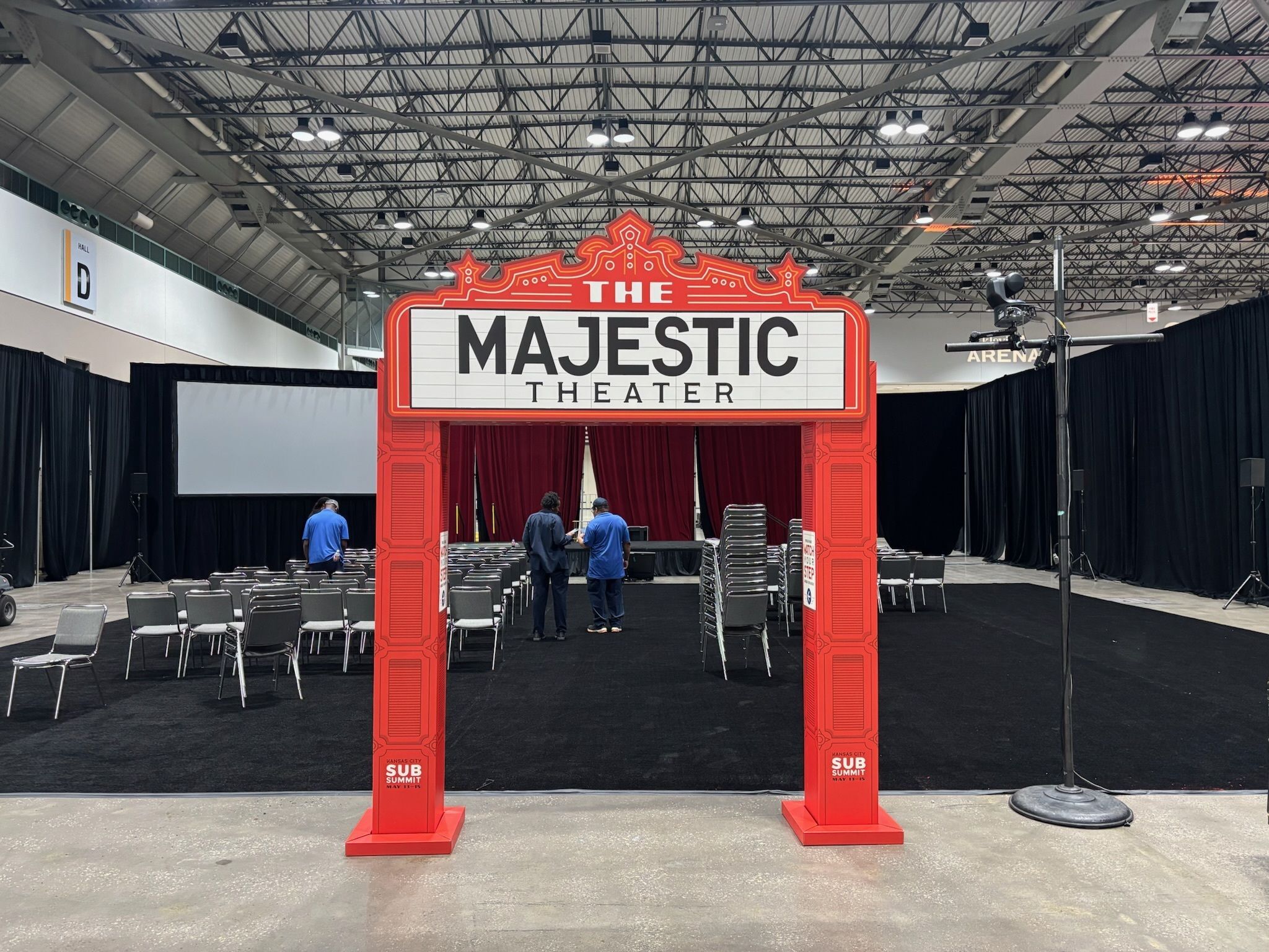 image of Kansas City printed on banner that stretches between 2 posts