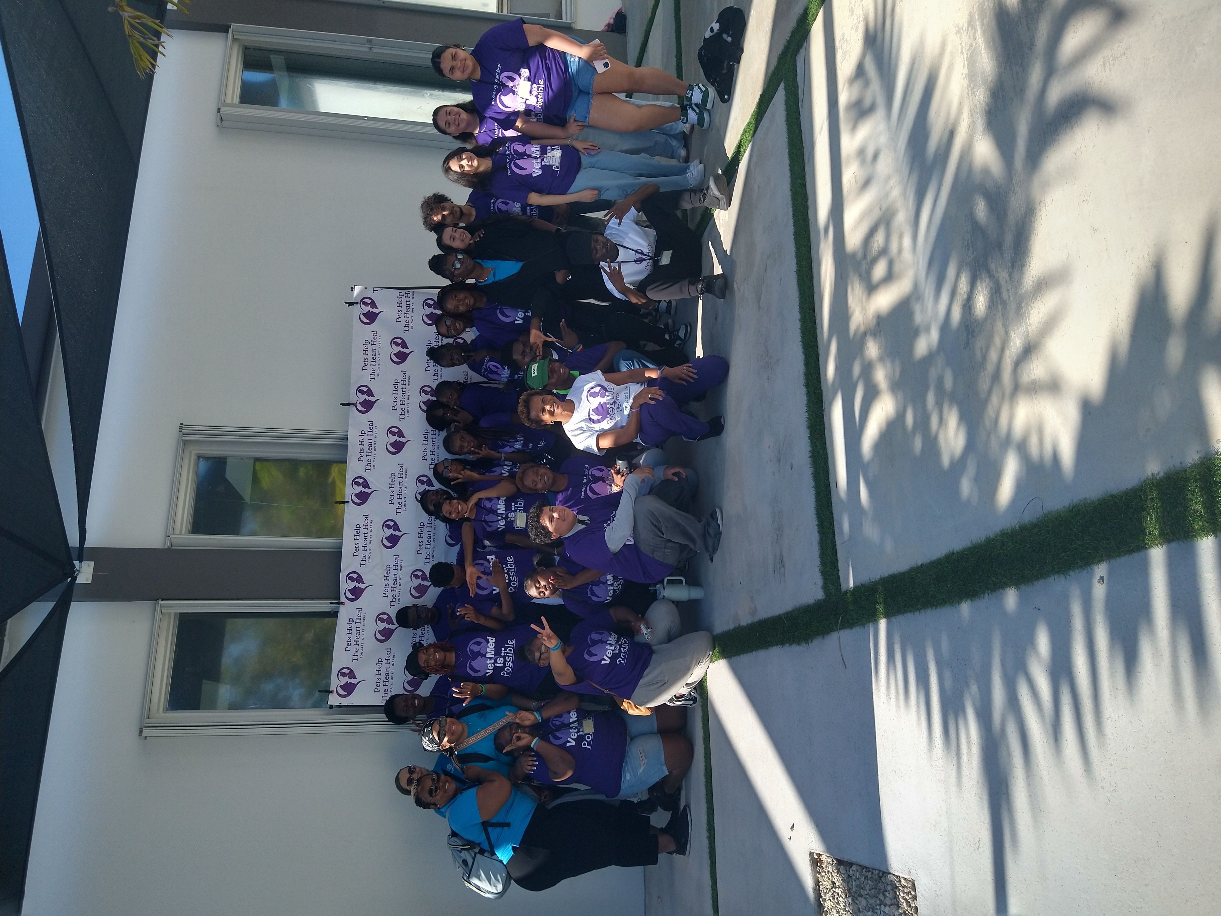 Alexandre Contreras/ PetTrio Charity/ Miami/ Pet's Help The Heart Heal//