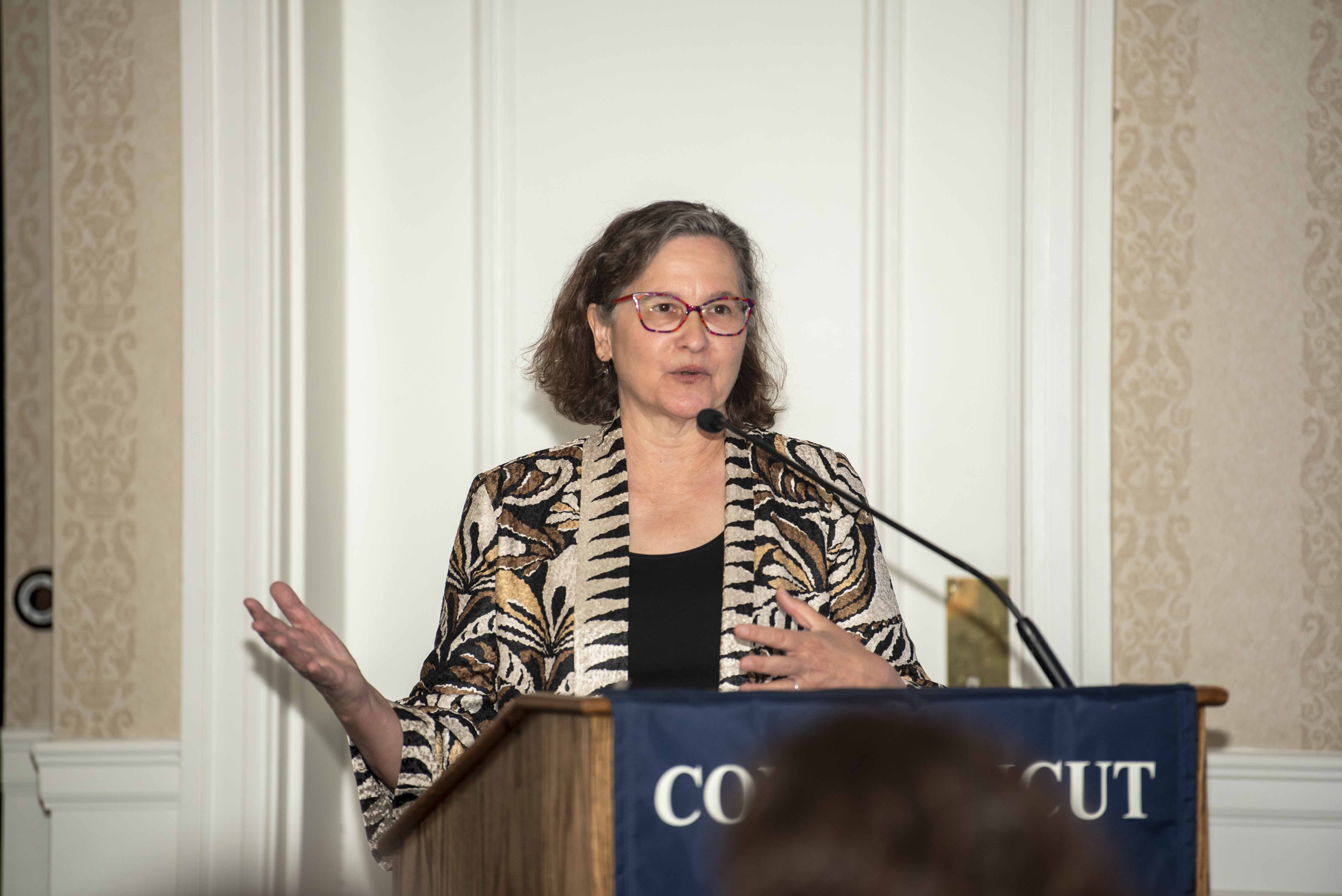Isabel Chenoweth accepting award for special contribution to Fellows Program