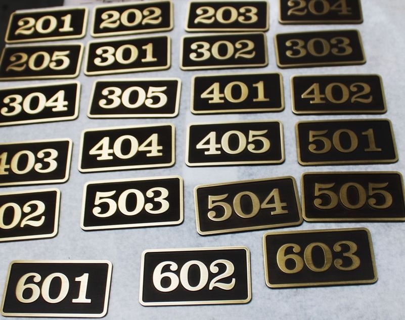 KA20997- Carved 2.5-D Multi-level HDU Apartment or Condo Signs, with Braas Plated Numbers and Borders