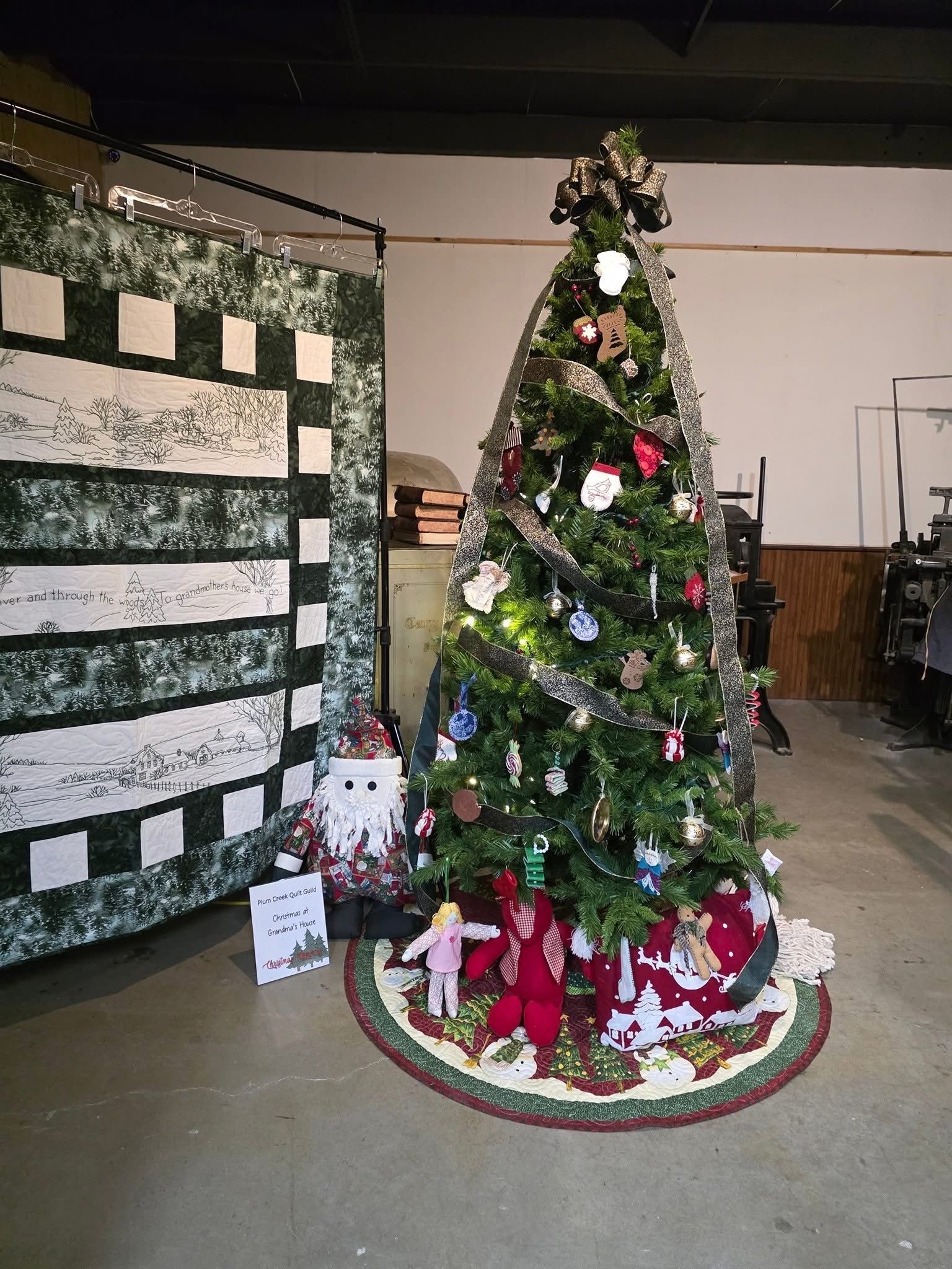 5th Annual Tree Light Stroll