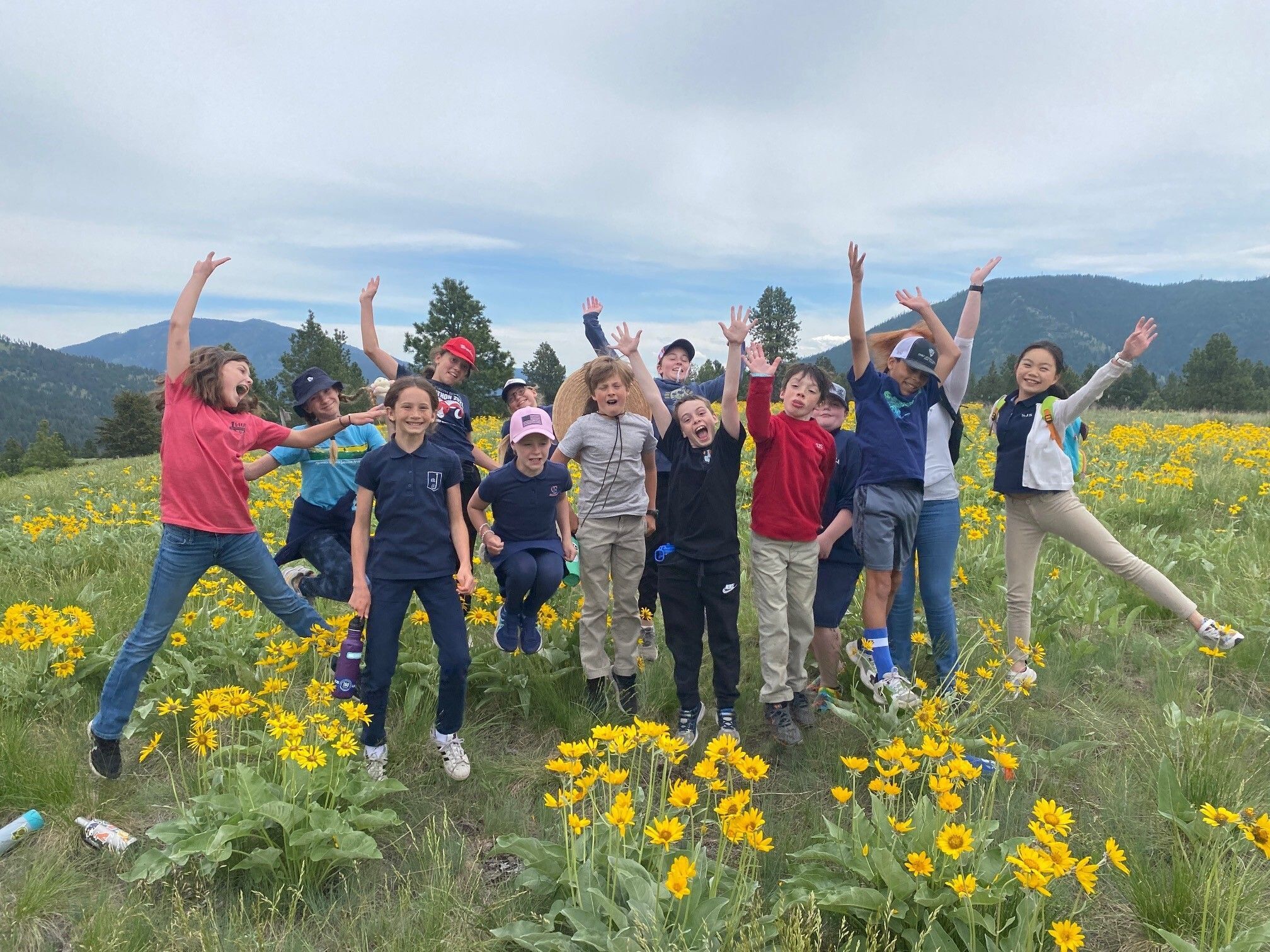 5th grade students enjoying the diversity on a fieldtrip