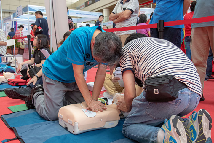 Pediatric CPR and First Aid / Entrenamiento de RCP Pediátrico y Primeros Auxilios