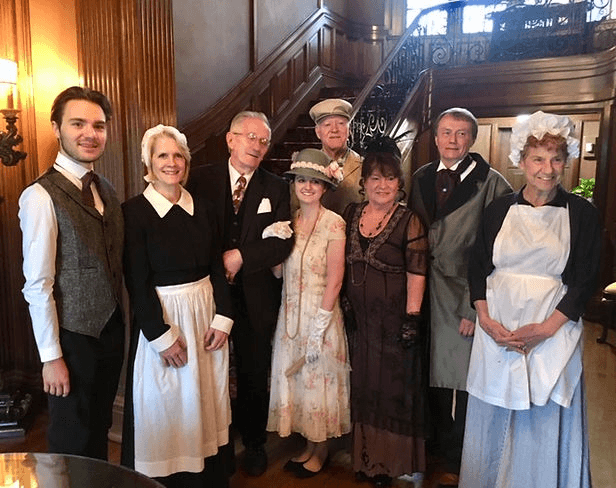 Cast of Living HIstory play pose at the Aldredge House. 