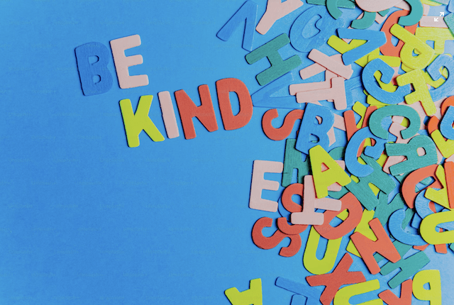 9 Ideas to Show Kindness to a Stranger