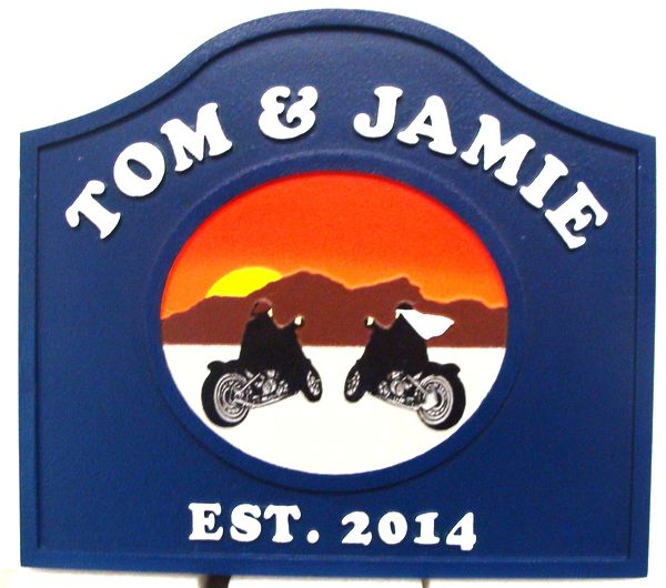 M22962 - Carved HDU Desert Sign with Two Motorcycles