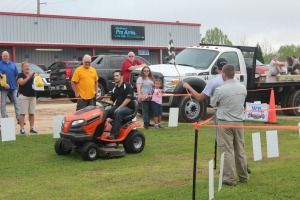 2016 Lawn Mower Race