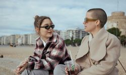 friends chatting and listening