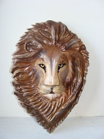 Q25046 - 3-D Carved African Lions's Head for Applique on Sign or Plaque