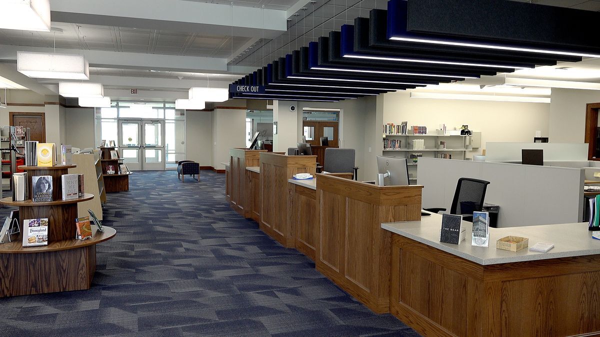 Circulation desk