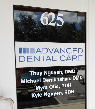 Door Logo 4