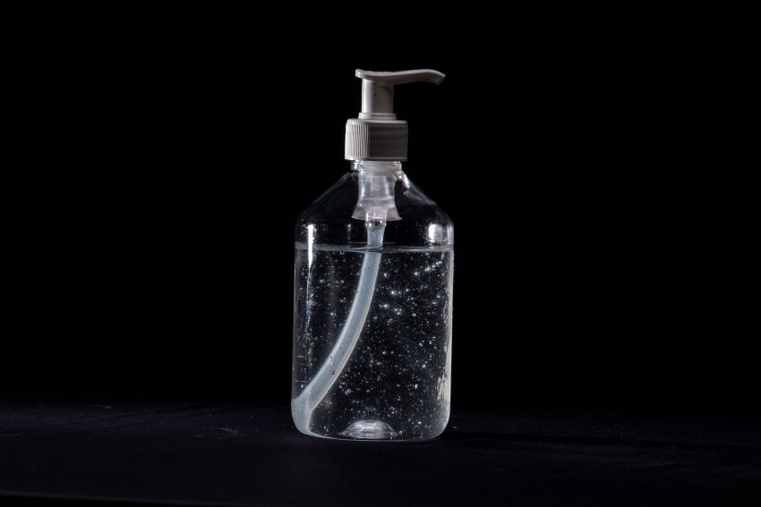 Illinois Prisoners Say They Don’t Have Access to Hand Sanitizer, Cleaning Supplies or Soap