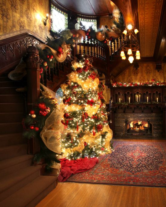 A Legacy of Giving: Happy Holidays from the Joslyn Castle!